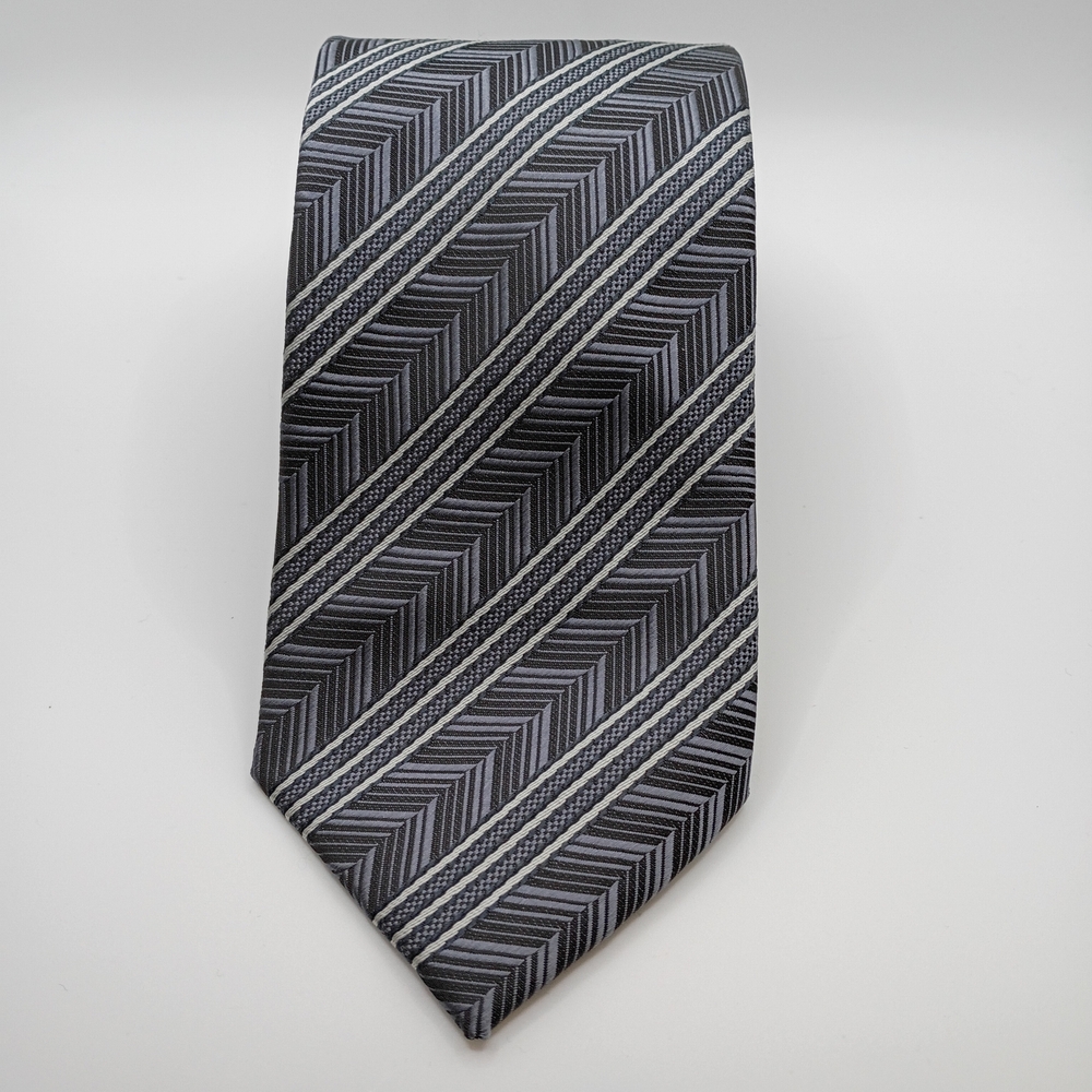 100% Silk Tie Chevron Striped Gianni Milan 58" x 3" Made In Italy